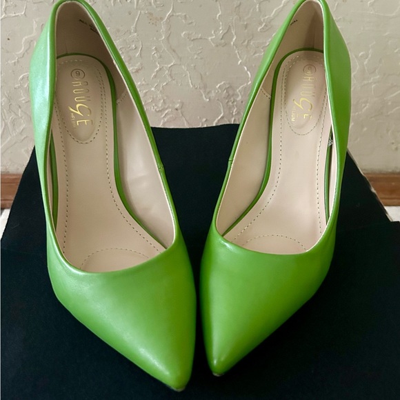 Rouge Pumps/Heels Condition-01 - Picture 9 of 9